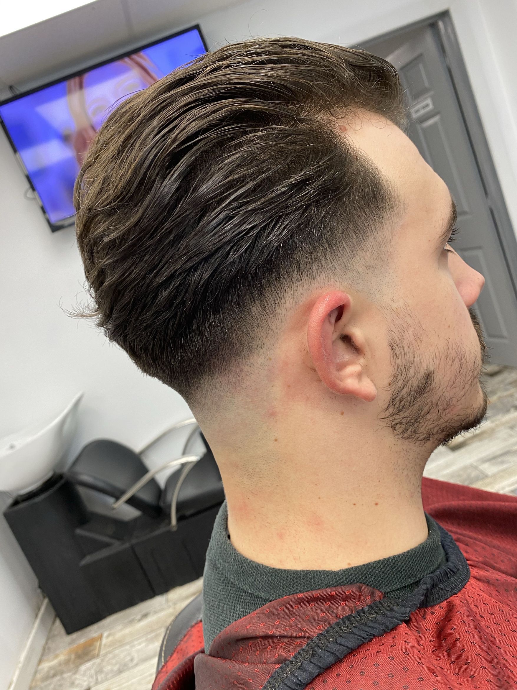 CUT & FINISH — Classic, with an edge.